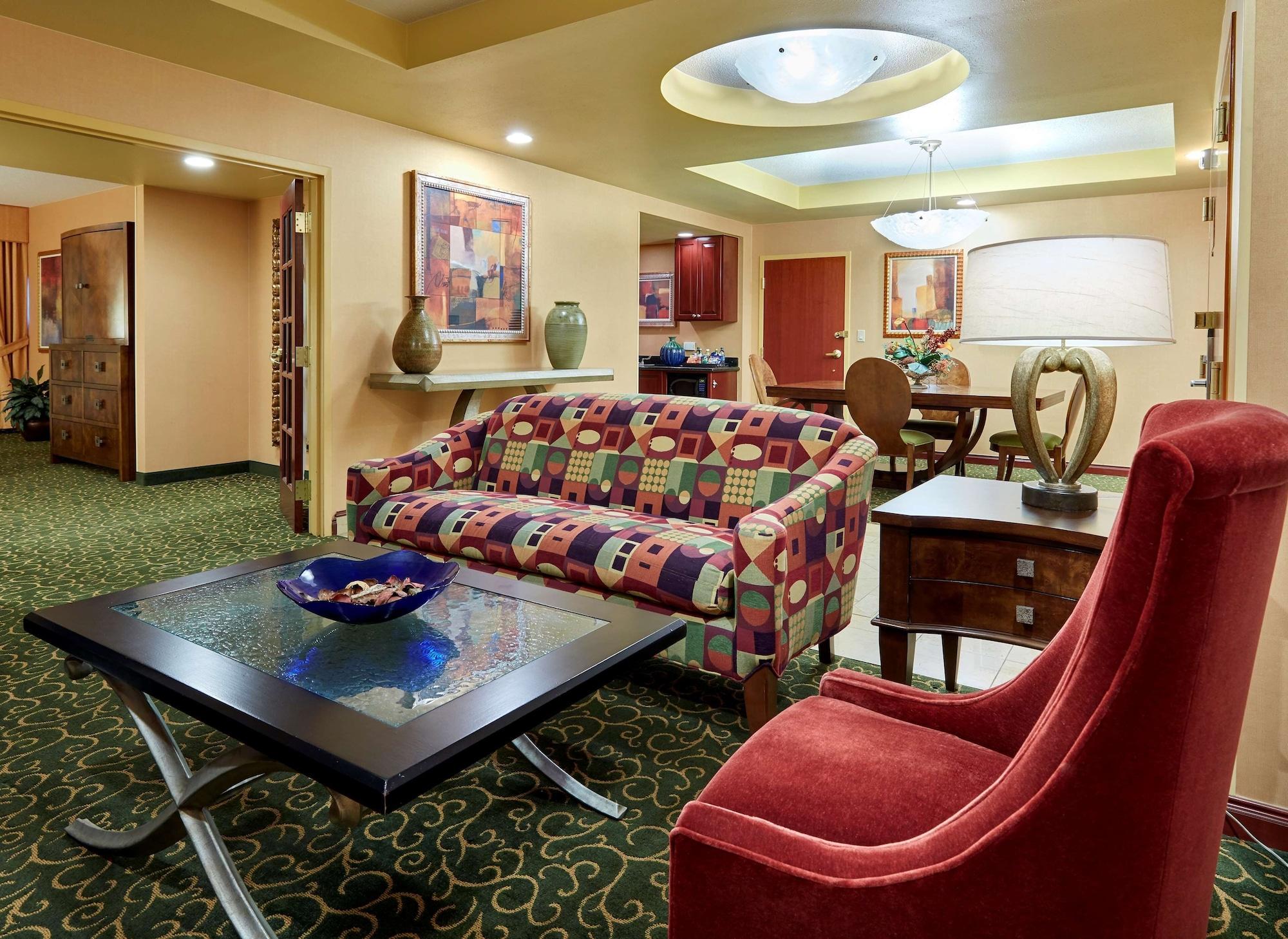 เอมบาสซี สวีท บาย ฮิลตัน แฮมป์ตัน คอนเวนชั่น เซ็นเตอร์ Hotel ภายนอก รูปภาพ